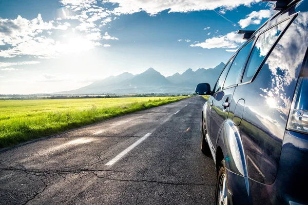 Car for traveling — Stock Photo, Image