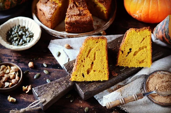 Pumpkin Cake Brown Sugar Dark Wooden Background Still Life — Stock Photo, Image