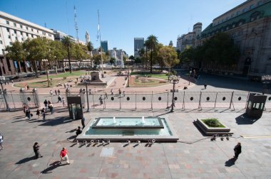 Buenos Aires, Arjantin - 9 Nisan 2011: Pembe ev olarak da bilinen Hükümet Binasının Önü, Arjantin Federal Ofisi