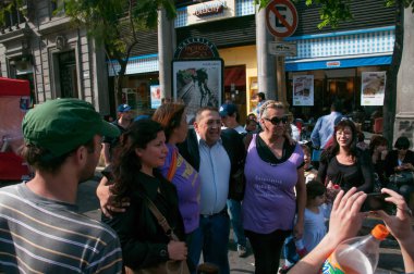 Buenos Aires, Arjantin - 28 Ekim 2010: Nestor Kirchner Arjantin 'de öldü, Arjantinliler Buenos Aires sokaklarındaki eski Başkan Nestor Kirchner' e saygılarını sundular.