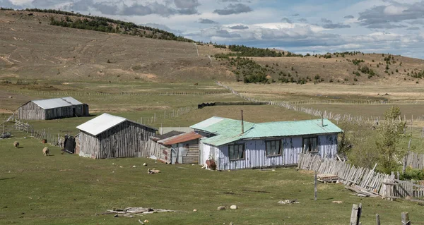 Puerto Natales Χιλή Νοέμβριος 2016 Ένα Αγρόκτημα Κατασκευές Από Φύλλα — Φωτογραφία Αρχείου