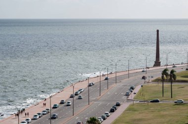 Montevideo, Uruguay - 10 Şubat 2012: Nehir kıyısında günlük yaşam.