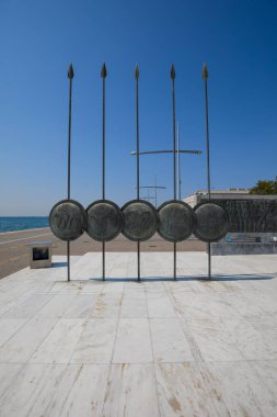 Antik spears ve kalkanlar City'deki Thessaloniki, Yunanistan