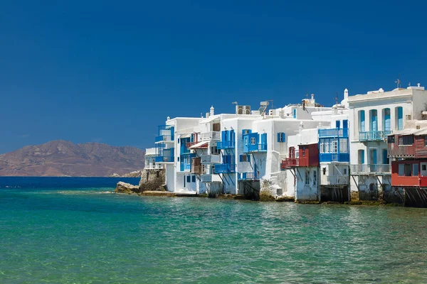 ギリシャのミコノス島の建物の表示 — ストック写真