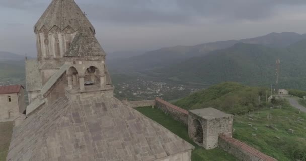 修道院 Gandzasar。飞越。飞入. 426 215711 14. — 图库视频影像