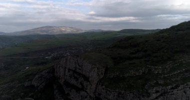Geçiş derin gorge, uçurum
