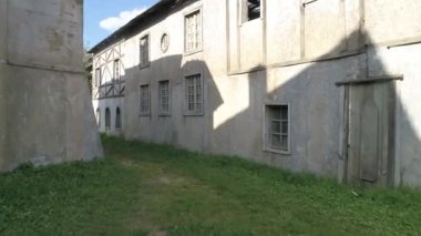 Yürüyen ortaçağ kasabası, sinema, set kinogorod, piligrim porto, himki, serednikovo, tarih, tarihi yeniden inşa, hava, antik, antik, mimari, güzel, bina, Hıristiyanlık, kilisecilik, kültür, drone, orman, yeşil,