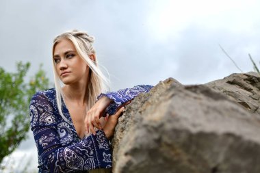  doğal sarışın kız