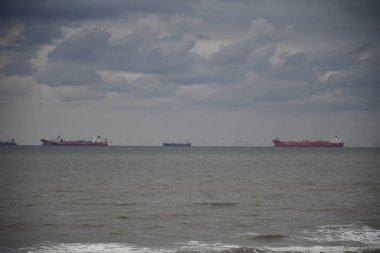  ufuk ve karga gemilerde