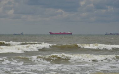  ufuk ve karga gemilerde