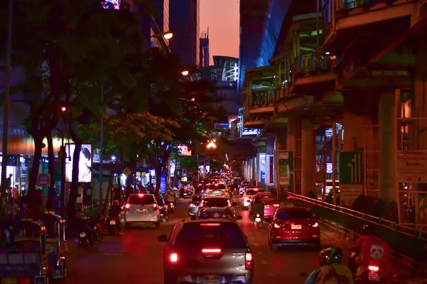 バンコク市のナイトライフ — ストック写真