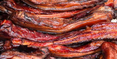 Kızarmış domuz pirzolası tatlım leziz Çin yemekleri ile