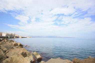 Girit ve deniz manzarası