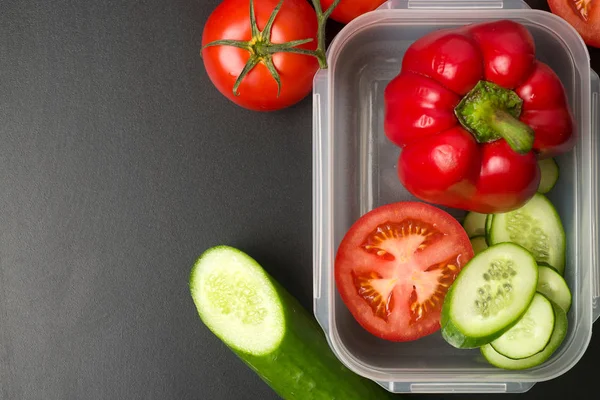 salatalık domates biber sebze