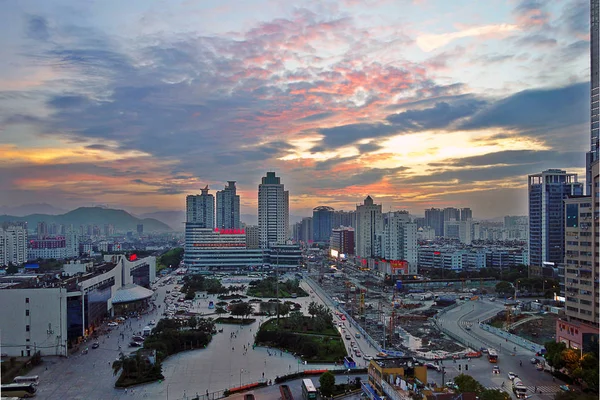 Wenzhou şehir Doğu Tren İstasyonu yakınındaki Zhejiang eyaletinde