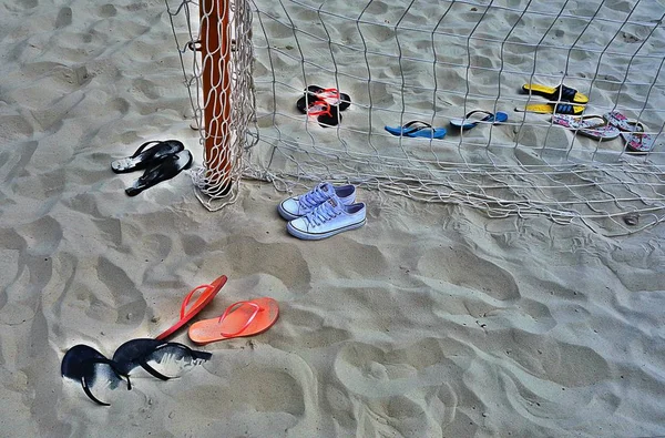 Ayakkabılar kim voleybol yalınayak oynamak onların kötü muamelelerini bekliyor