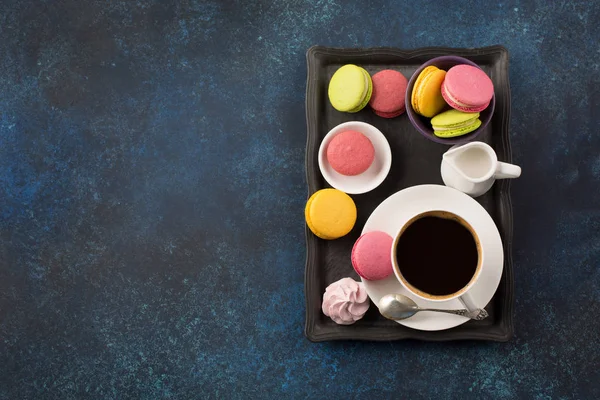 Fincan kahve ve şeker masada — Stok fotoğraf