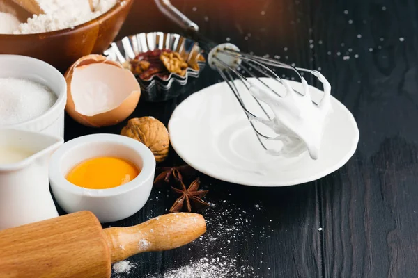 Ingredientes para hornear pasteles caseros —  Fotos de Stock