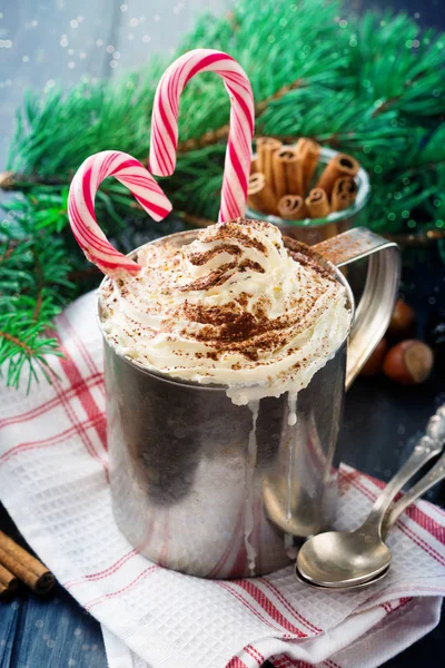 Noel Ev Yapımı Nane Şekeri Sıcak Çikolata — Stok fotoğraf