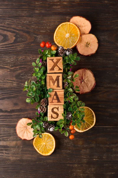 Geen Verspilling Van Kerstmis Concept Natuurlijke Chirsmas Decoratie Dennenappels Takken — Stockfoto