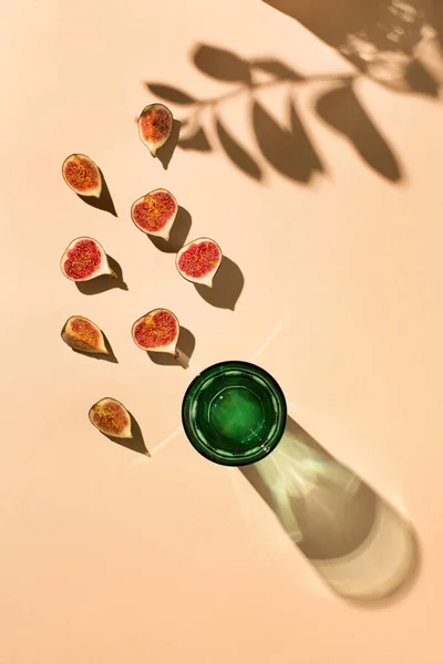 Summer Still Life Scene Glittering Green Glass Water Cocktails Cut — Stock Photo, Image