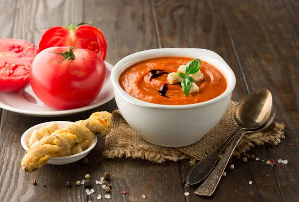 Homemade Tomato Soup Tomatoes Red Pepper Herbs Spices Dark Rustic — Stock Photo, Image