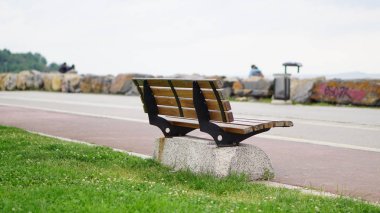 çim üzerinde duran tek tezgah