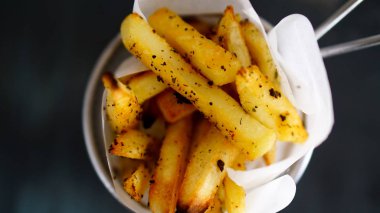 siyah masada patates kızartması