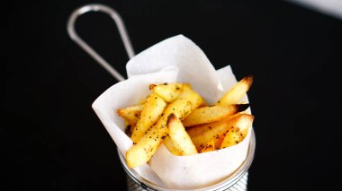 siyah masada patates kızartması