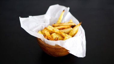 siyah masada patates kızartması