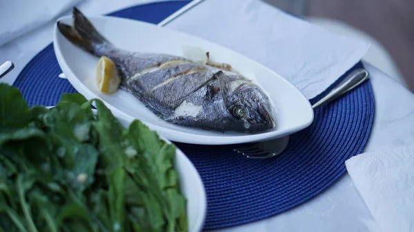 Tasty Fish Standing Plate — Stock Photo, Image