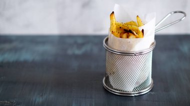 siyah masada patates kızartması