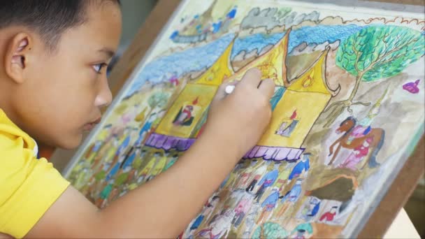 Niño Asiático Dibuja Pinta Arte Acuarela Color Lápiz Sobre Papel — Vídeo de stock