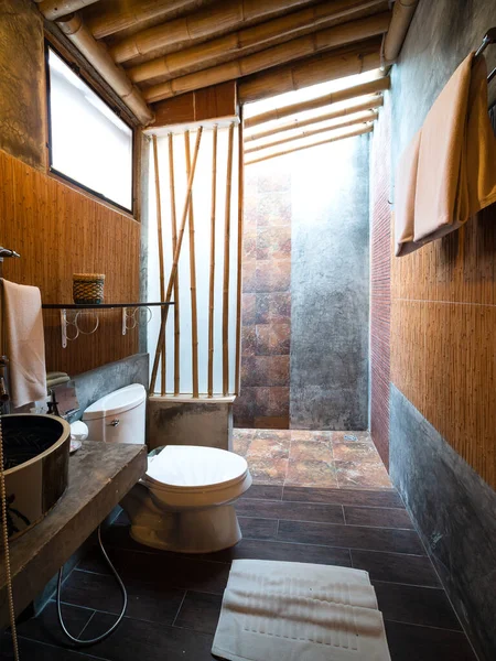 WC és fürdőszoba japán hálószoba stílusban. — Stock Fotó