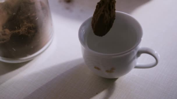 Agitar Taza Café Recién Hecho Con Una Cuchara Café Bote — Vídeos de Stock