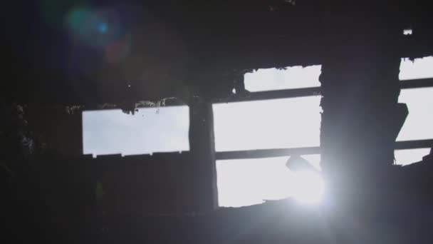 Evin Çatı Parçalanıyor — Stok video