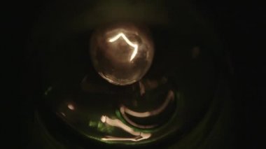 Eski kahverengi detaylı fırın. 