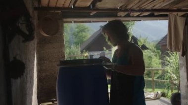 Adam mavi namlu kapanış. 