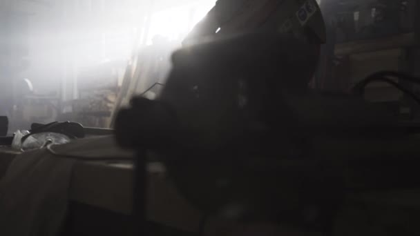 Matériel de construction en bois, exposé sur la table de travail .