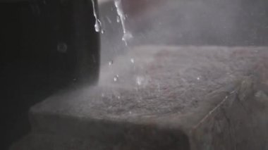Bir kesim daire testere bıçağı soğutma suyu.