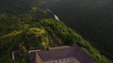 Eski kale havadan görünümü. 