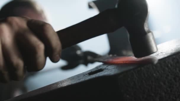 Blacksmith Forging Knife Hammer — Stock Video