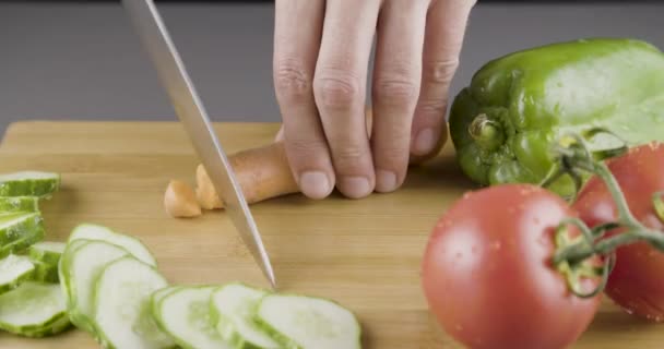 Chef Corte Verduras Tabla Cortar — Vídeos de Stock