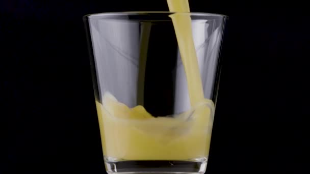 Close Pouring Orange Juice — Stock Video