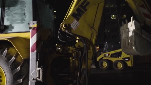 Backhoe Sta Sollevando Braccio Dipper — Video Stock