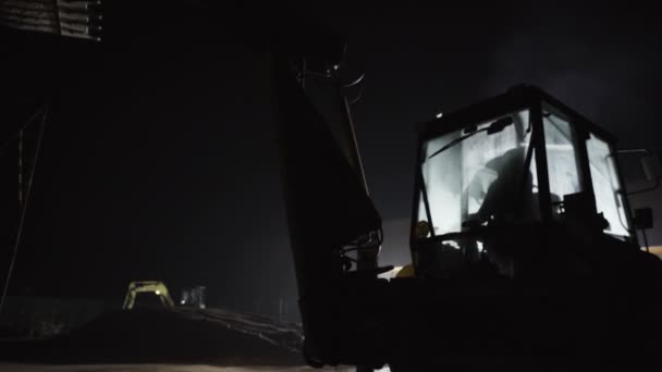 Backhoe Met Behulp Van Dipper Arm Emmer — Stockvideo