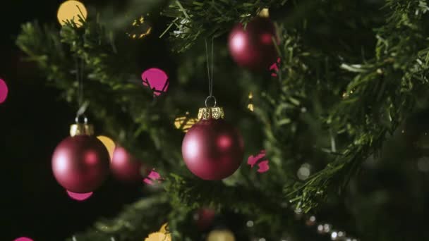 Rode Kerstboom Ornamenten — Stockvideo