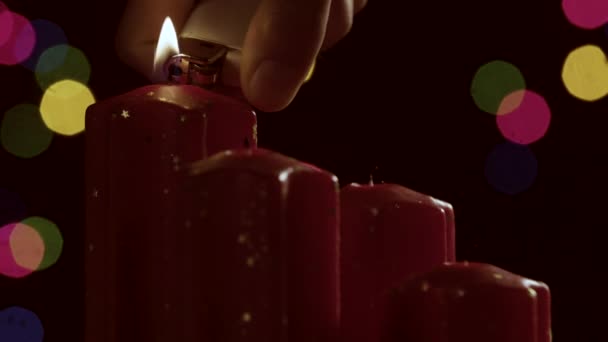 Verlichting Van Een Kerst Nieuwjaars Kaarsen — Stockvideo