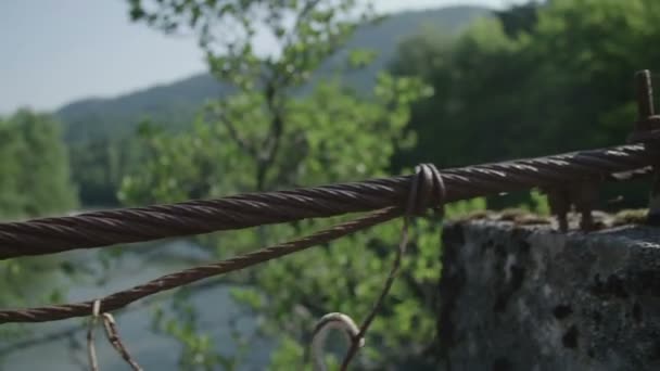 Παλιά Σκουριασμένα Γέφυρα Σύρμα — Αρχείο Βίντεο