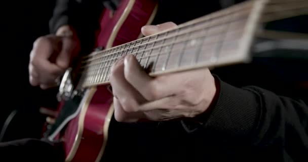 エレク トリック ギター ソロをクローズ アップ — ストック動画